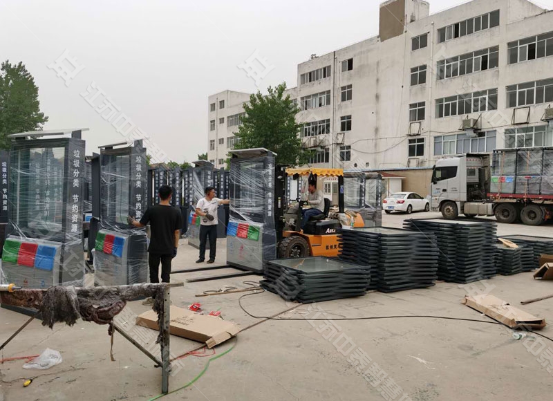 3分類類太陽(yáng)能垃圾箱發(fā)貨6.jpg